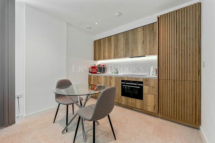 Studio To Rent In Georgette Apartments, Cendal Crescent, London, E1