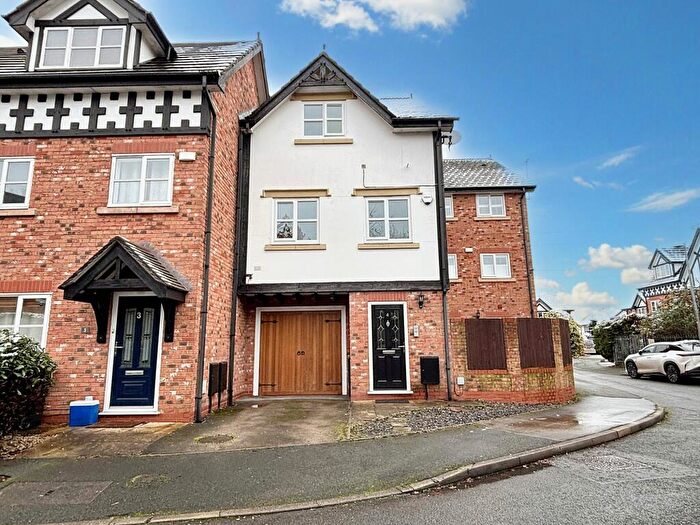 4 Bedroom End Of Terrace House To Rent In Lower Brook Lane, Worsley, M28