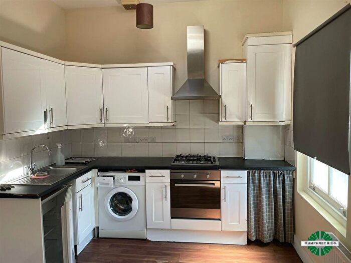 1 Bedroom Flat To Rent In Vicarage Lane, London, E15