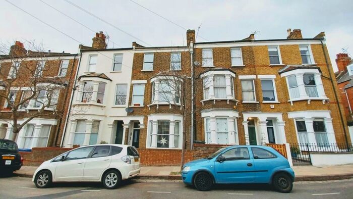 3 Bedroom Flat To Rent In Witherington Road, Islington, N5