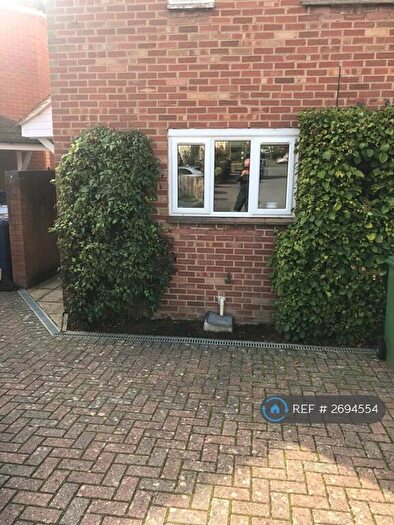 1 Bedroom Flat To Rent In Calcot Close, Headington, Oxford, OX3