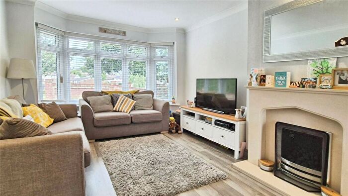 3 Bedroom Semi-Detached House For Sale In Lords Wood Lane, Chatham, Kent, ME5