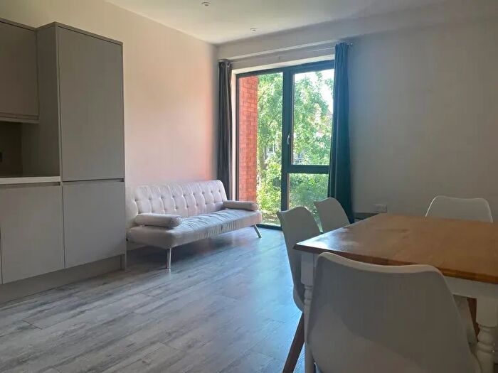 1 Bedroom Flat To Rent In Nixey Close, Slough, SL1
