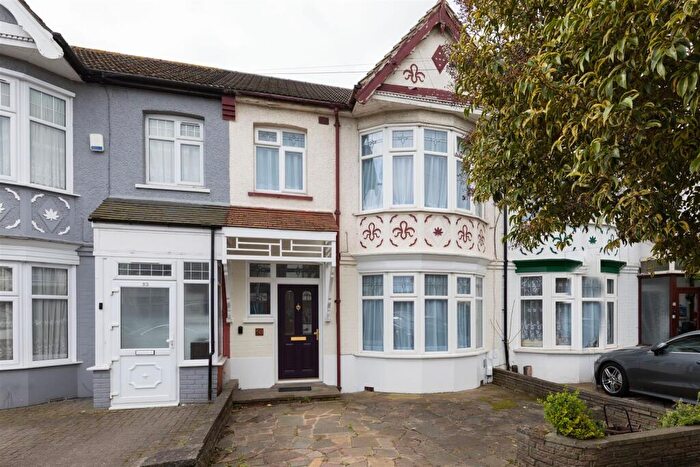 3 Bedroom House For Sale In Rowden Road, Chingford, E4