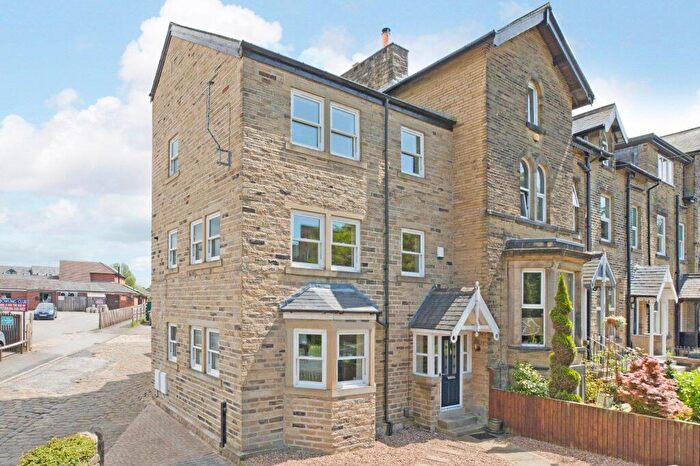 4 Bedroom End Of Terrace House For Sale In Bolton Bridge Road, Ilkley, LS29