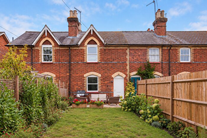 3 Bedroom Terraced House For Sale In Lawnsmead, Wonersh, Guildford, GU5