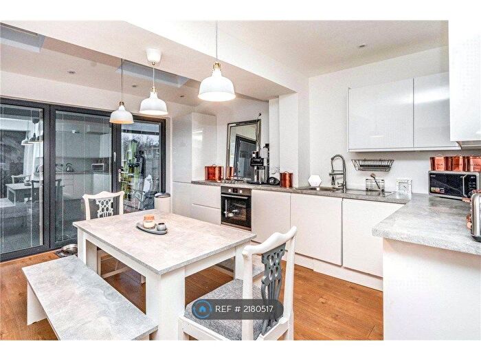 4 Bedroom Terraced House To Rent In Alexandra Avenue, Sutton, SM1