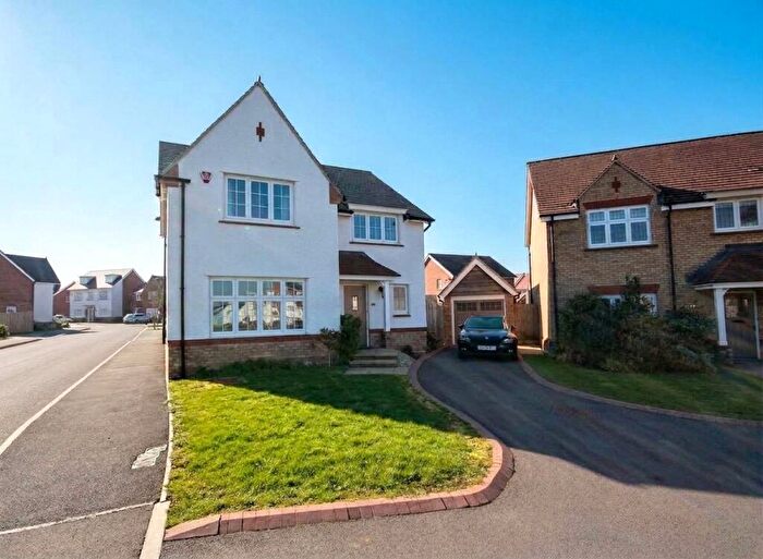 4 Bedroom Detached House To Rent In Long Wood Road, Cheswick Village, Bristol, BS16