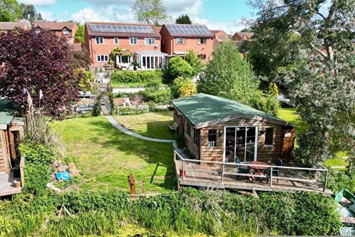 5 Bedroom Detached House For Sale In Tanfield Lane, Northampton, NN1