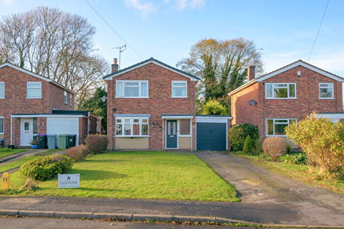 3 Bedroom Detached House For Sale In Manor Road In Barrowby, Grantham, NG32