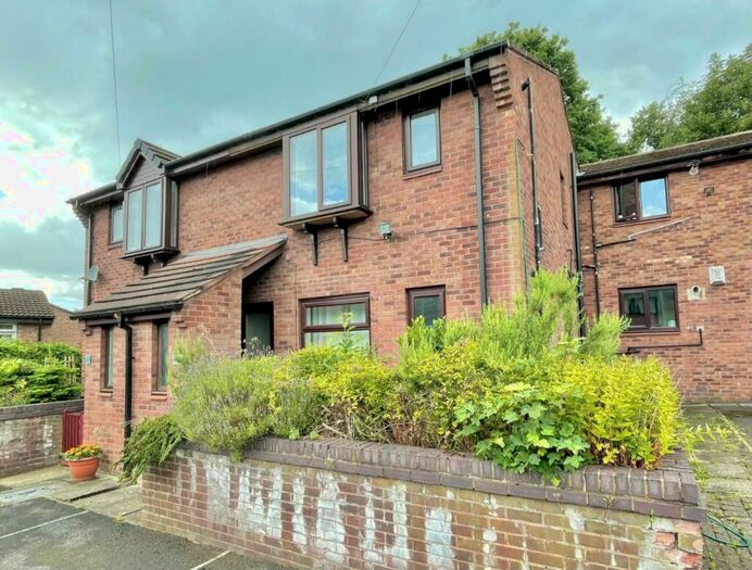 1 Bedroom Flat To Rent In Walesby Court, Cookridge, Leeds, LS16