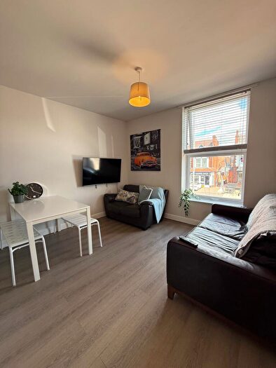 5 Bedroom Apartment To Rent In Flat, - Melton Road, West Bridgford, Nottingham, NG2