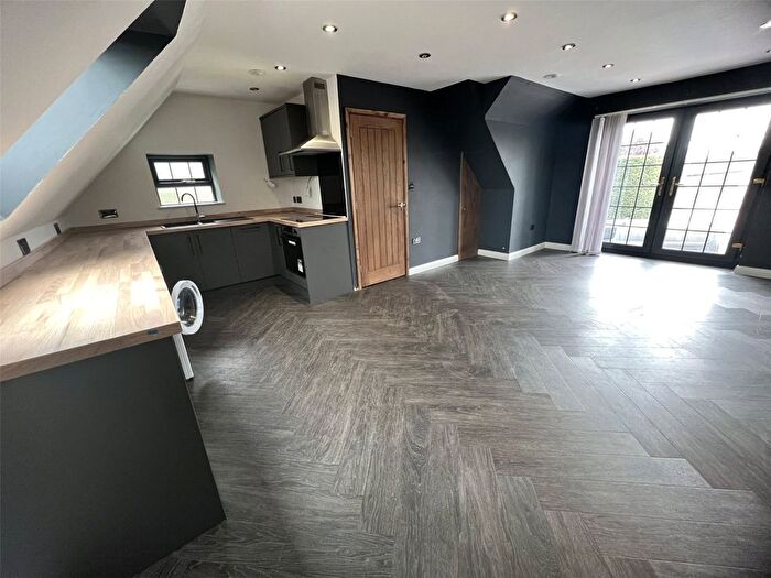 2 Bedroom Flat To Rent In Ansley, Nuneaton, Warwickshire, CV10