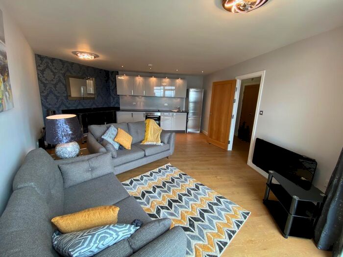 2 Bedroom Apartment To Rent In Bute Terrace, Cardiff, CF10