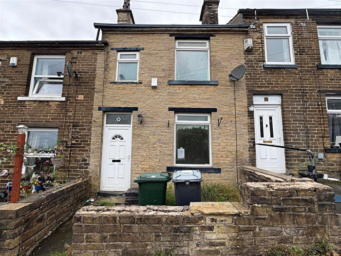 Terraced House To Rent In Fleece Street, Bradford, West Yorkshire, BD6