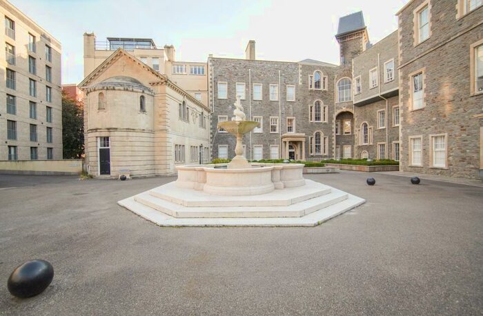2 Bedroom Flat To Rent In Edward Vii Wing, French Yard, City Centre, BS1