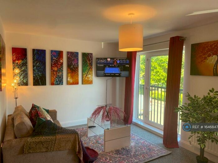 4 Bedroom Terraced House To Rent In Woodhead Drive, Cambridge, CB4