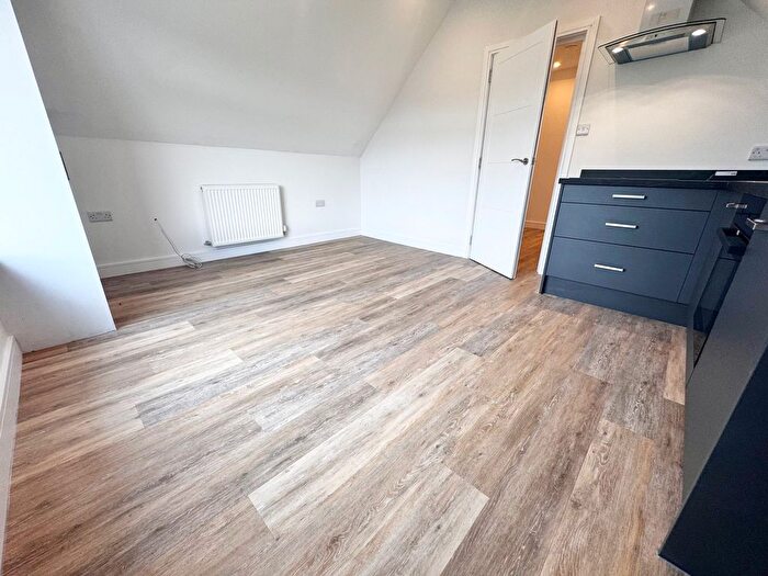 2 Bedroom Flat To Rent In Carlton Road, Bournemouth, BH1