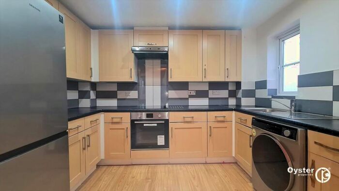 2 Bedroom Apartment To Rent In Vancouver Road, Broxbourne, EN10