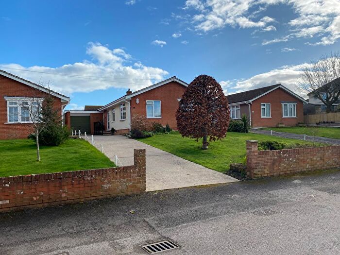 3 Bedroom Detached Bungalow For Sale In Old Road, North Petherton, Bridgwater, TA6