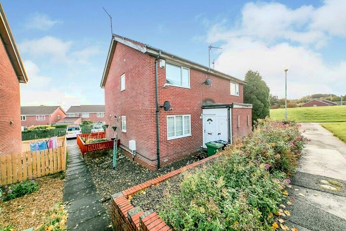 1 Bedroom Flat To Rent In Greenacres Close, Crawcrook Ryton, Tyne And Wear, NE40