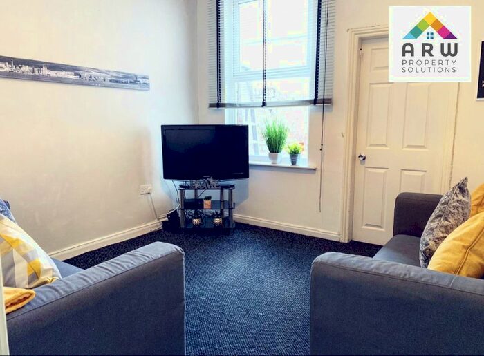 6 Bedroom Terraced House To Rent In Langdale Road, Liverpool, Merseyside, L15