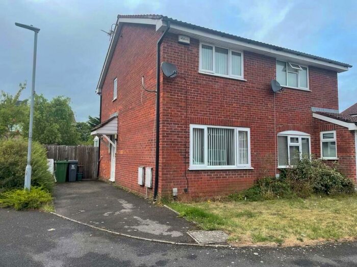 2 Bedroom Semi-Detached House To Rent In Craiglee Drive, Cardiff, CF10