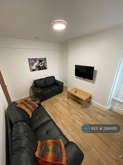 4 Bedroom Terraced House To Rent In Dan Y Graig Rd, Swansea, SA1