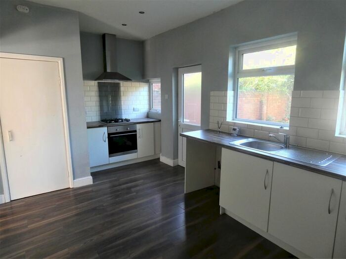 3 Bedroom End Of Terrace House To Rent In Carlton Street, Mansfield, NG18