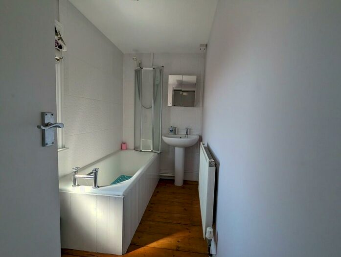 2 Bedroom Apartment To Rent In Station Approach, Saxmundham, IP17