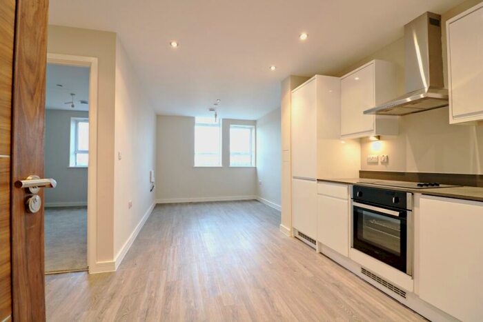 1 Bedroom Apartment To Rent In Perth Road, Ilford, IG2