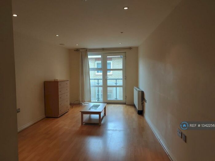 1 Bedroom Flat To Rent In Magnum House, Kingston Upon Thames, KT2