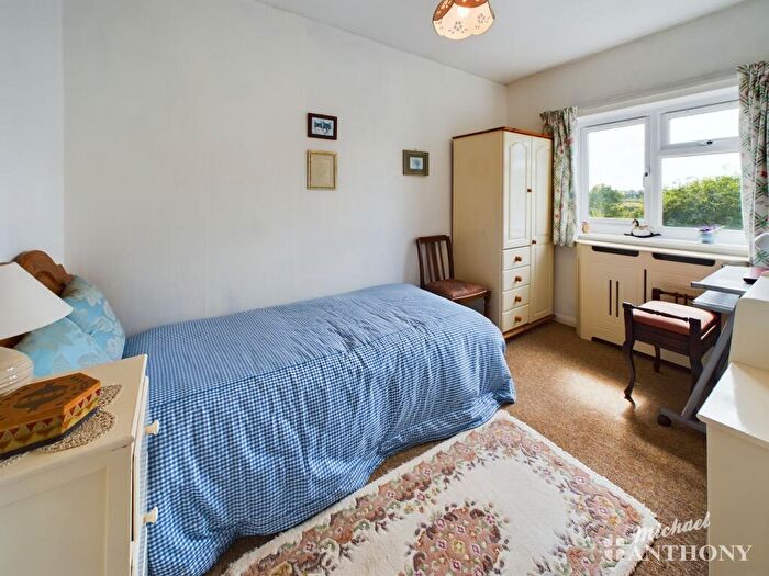 4 Bedroom Detached House For Sale In Old Farm Close, Horton, LU7