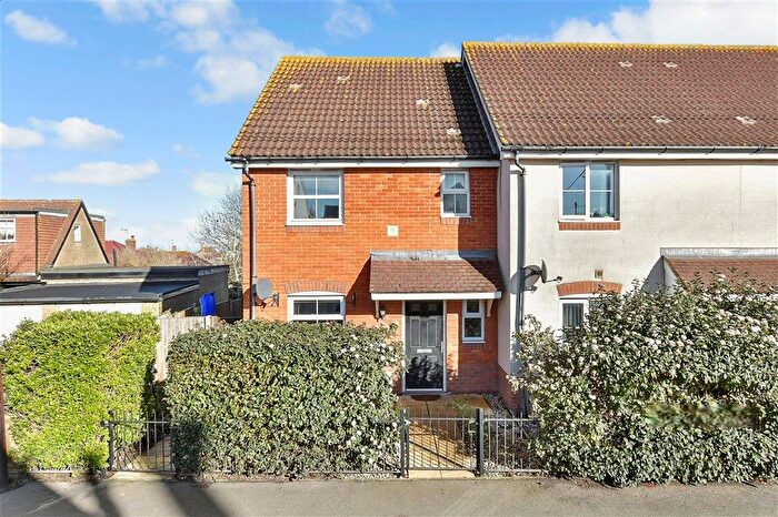 3 Bedroom End Terrace House For Sale In Haywood Avenue, Sheerness, Kent, ME12