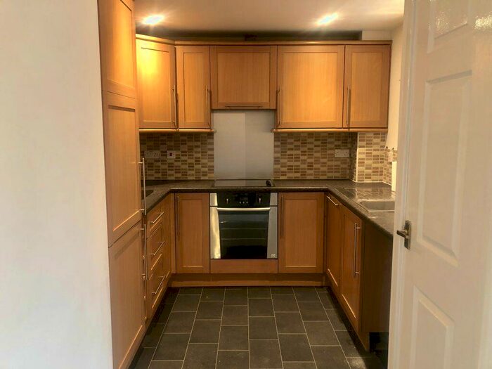 2 Bedroom Flat To Rent In Cedar Gate, Manning Road, Moulton