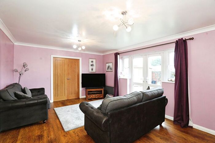 5 Bedroom Semi-Detached House For Sale In Mallory Close, Mobberley, Knutsford, WA16