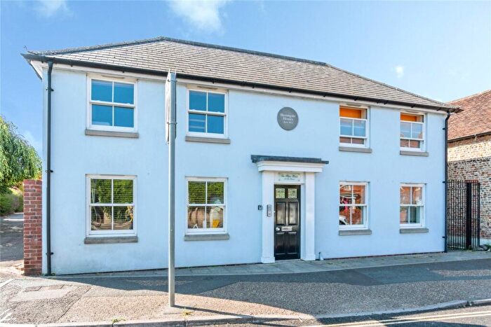1 Bedroom Flat For Sale In The Hornet, Chichester, West Sussex, PO19