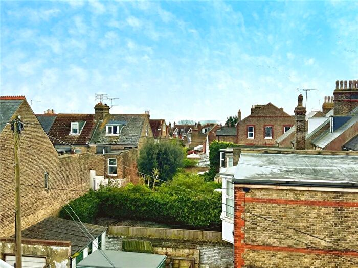 3 Bedroom End Of Terrace House For Sale In Hatfield Road, Ramsgate, Kent, CT11
