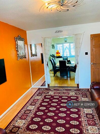 3 Bedroom Semi-Detached House To Rent In Clifton Road, London, SE25