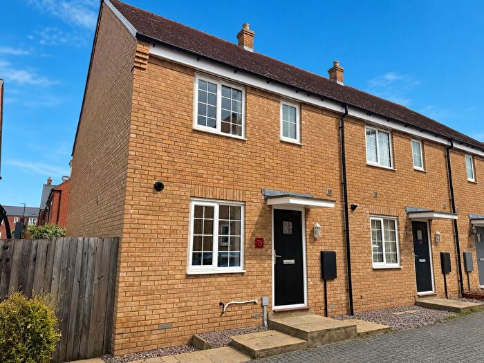 3 Bedroom End Of Terrace House For Sale In Constance Street, Buckingham, MK18