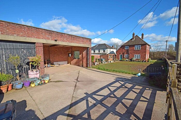 3 Bedroom Detached House For Sale In Bolter End Lane, Bolter End, HP14