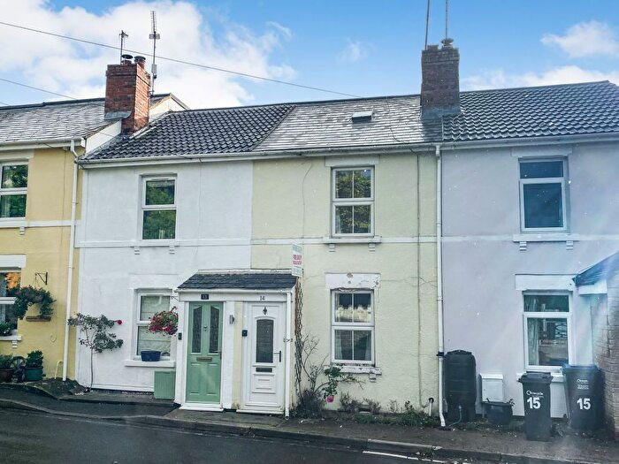 4 Bedroom Terraced House For Sale In . Washpool, Swindon, Wiltshire, SN5
