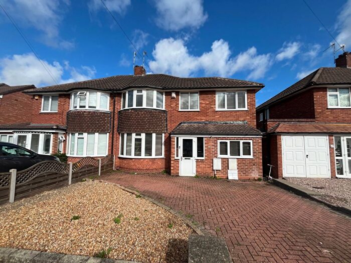 3 Bedroom Semi-Detached House To Rent In Rowlands Crescent, Solihull, West Midlands, B91
