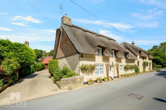 4 Bedroom Cottage For Sale In Main Road, West Lulworth, BH20