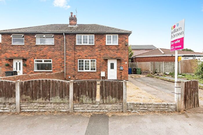 3 Bedroom Semi-Detached House For Sale In Byram Park Road, Byram, Knottingley, WF11