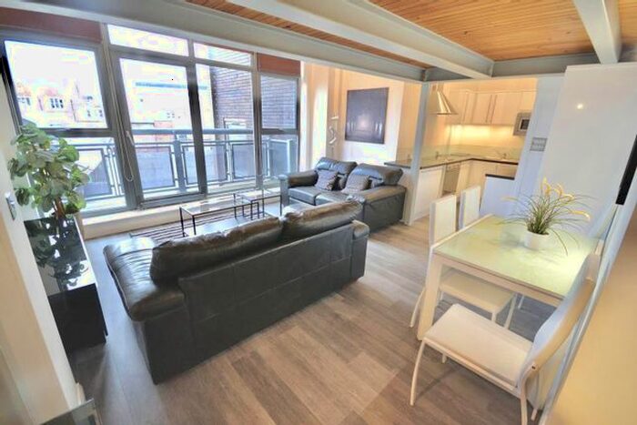 3 Bedroom Flat To Rent In Thurland Street, Nottingham, NG1