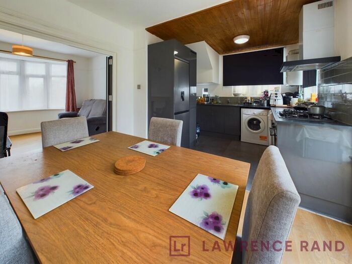 3 Bedroom Semi-Detached House To Rent In Dudley Road, Harrow, HA2