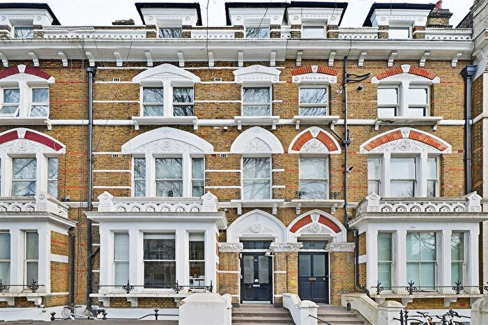 1 Bedroom Flat To Rent In Holland Road, Kensington, W14