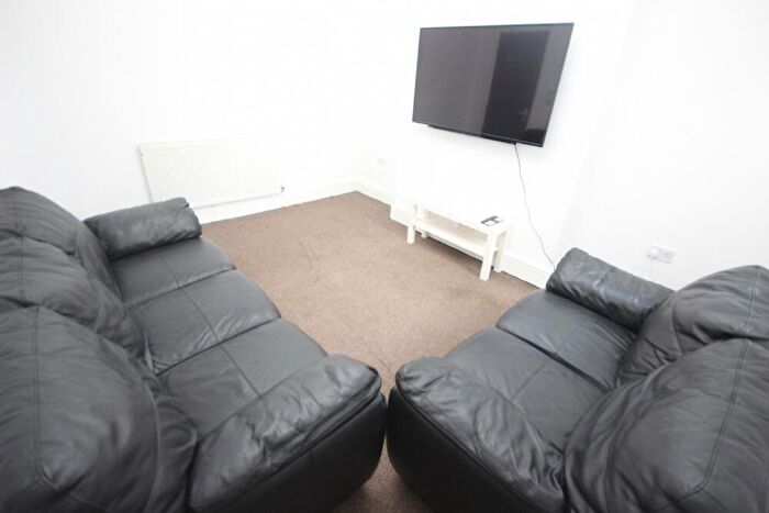 7 Bedroom Flat To Rent In Smithdown Road, L15