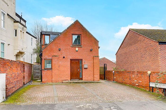 4 Bedroom Detached House For Sale In Raleigh Street, Nottingham, NG7